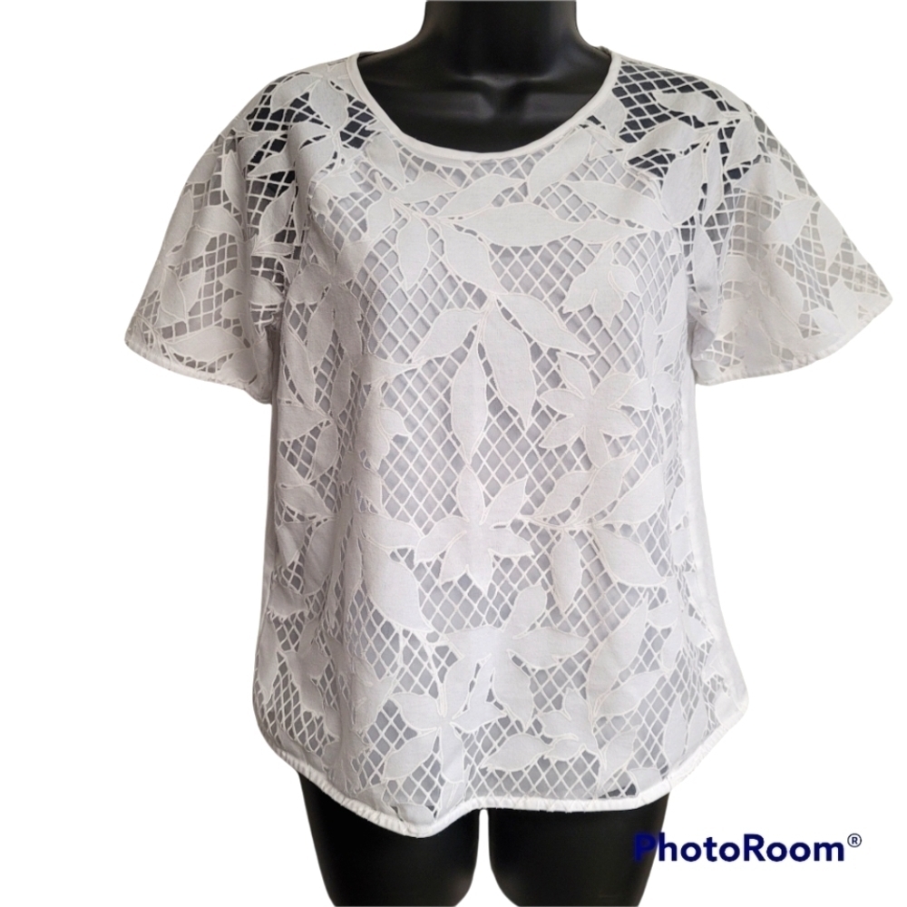 Ann Taylor White Leaf Lace Design Top Size Small Petite